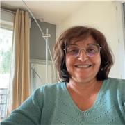 Je donne des cours de soutien en ligne et en face à face notamment de FLE.